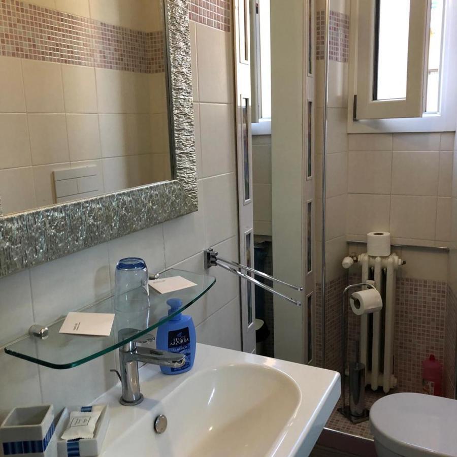 ℒovely & ℰlegant Studio Next To Duomo/Missori Milan Bagian luar foto