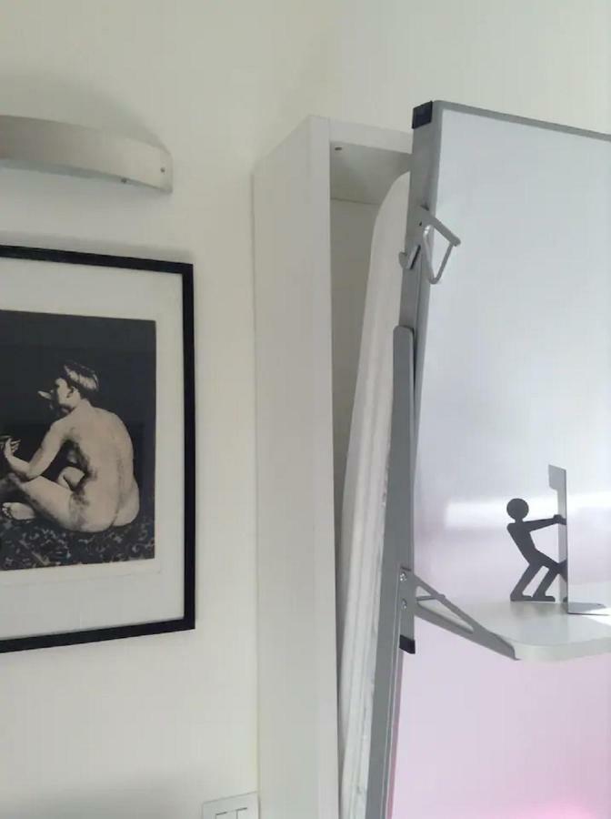 ℒovely & ℰlegant Studio Next To Duomo/Missori Apartment Milan Bagian luar foto