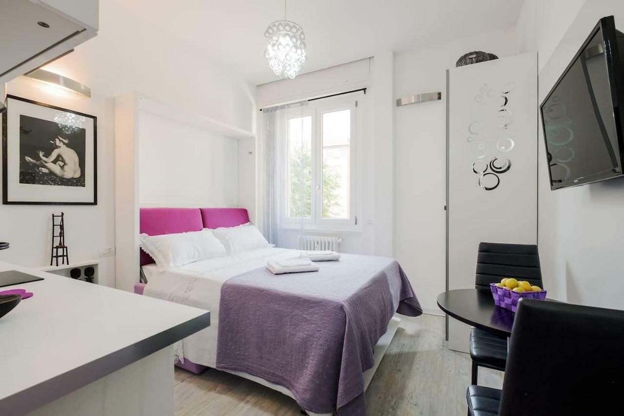 ℒovely & ℰlegant Studio Next To Duomo/Missori Milan Bagian luar foto