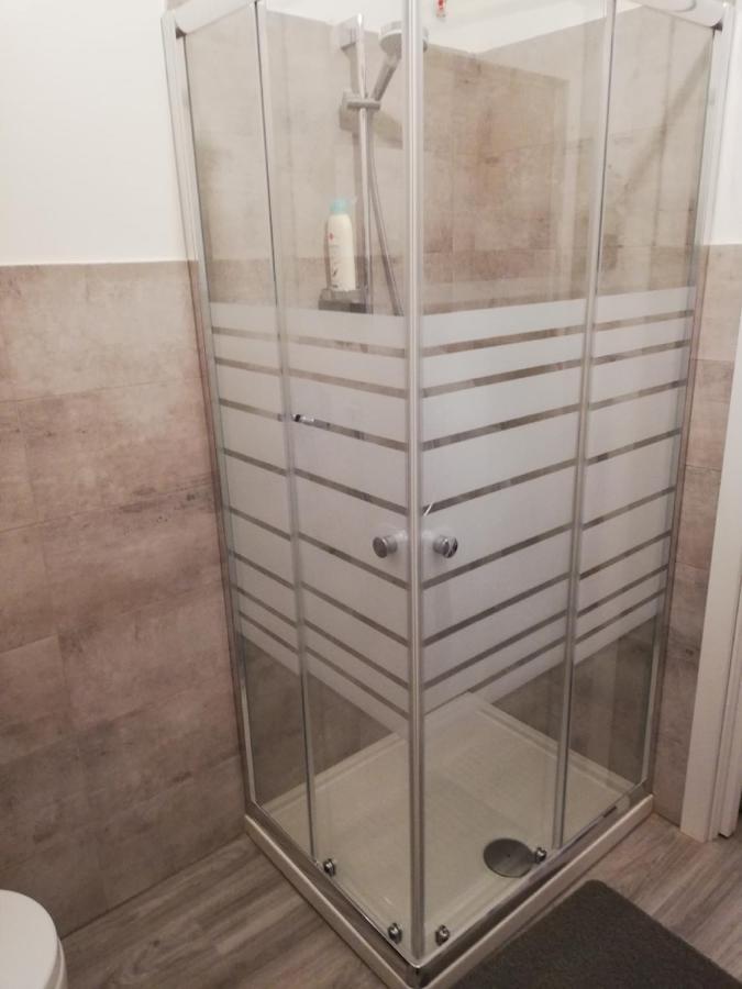ℒovely & ℰlegant Studio Next To Duomo/Missori Milan Bagian luar foto